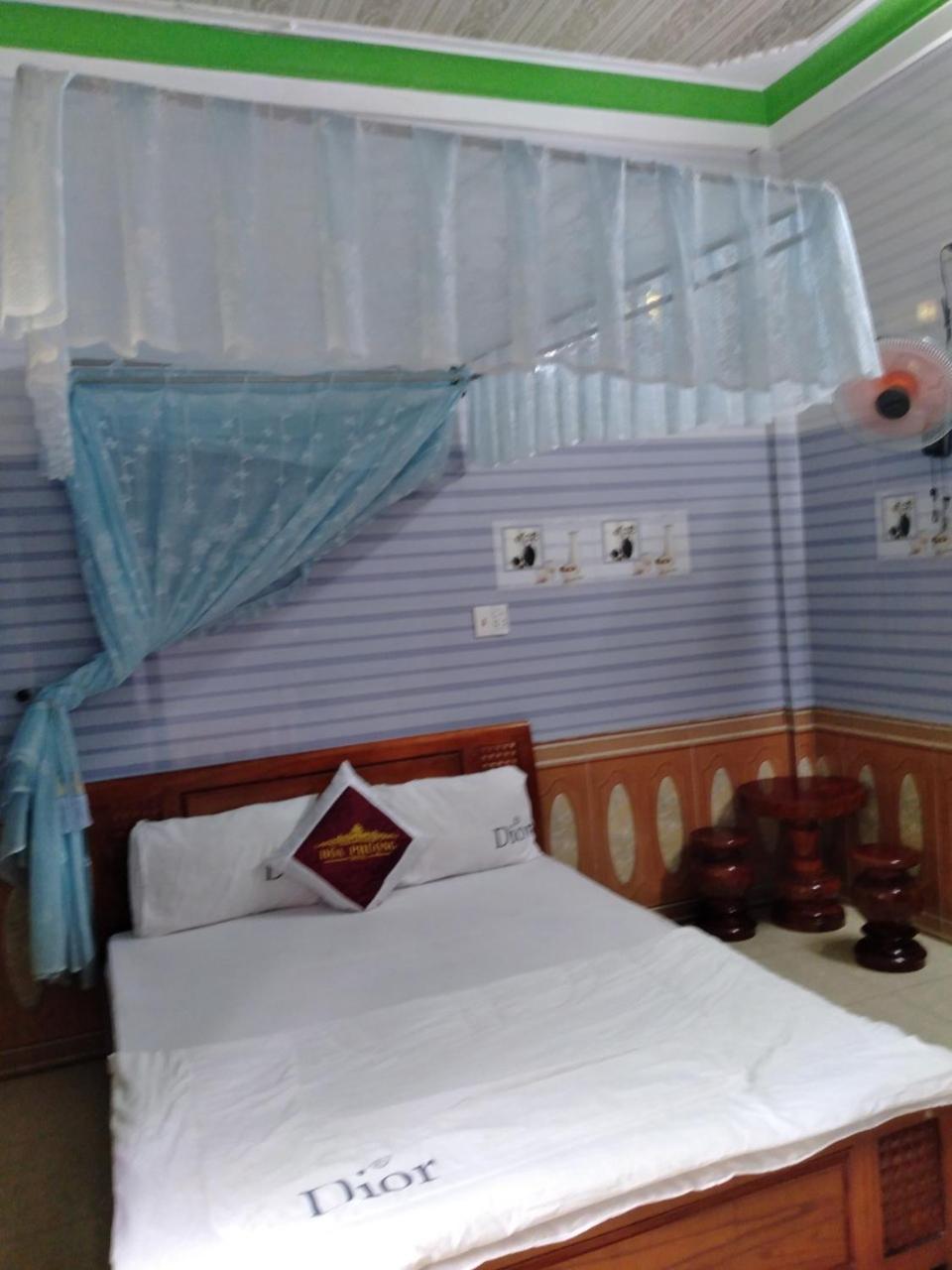 Hoa Phuong Guesthouse Dong Ha Eksteriør bilde