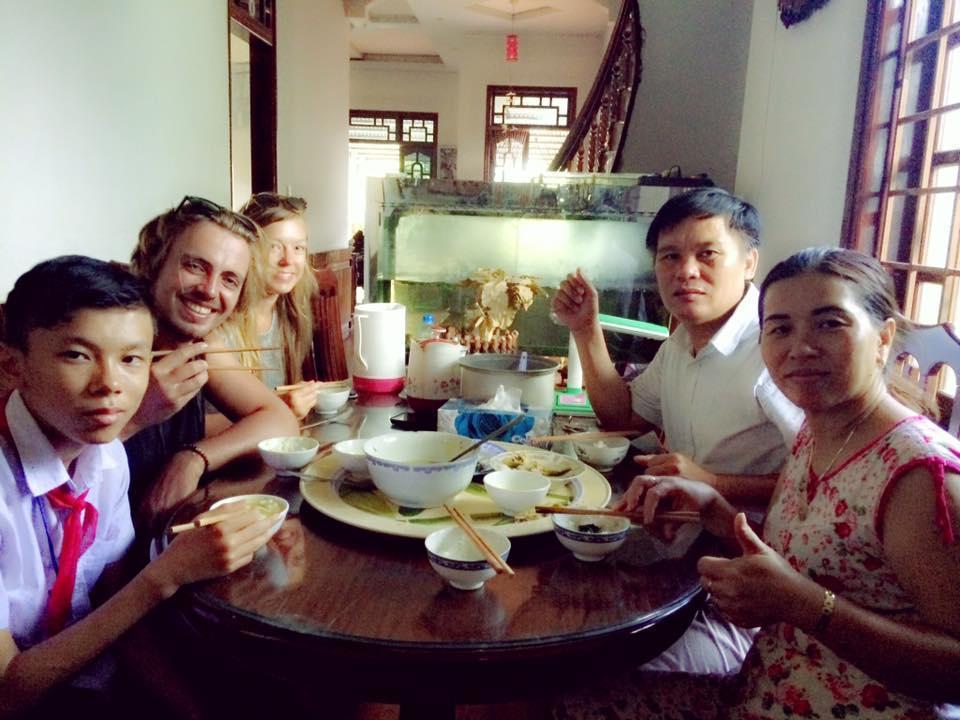 Hoa Phuong Guesthouse Dong Ha Eksteriør bilde